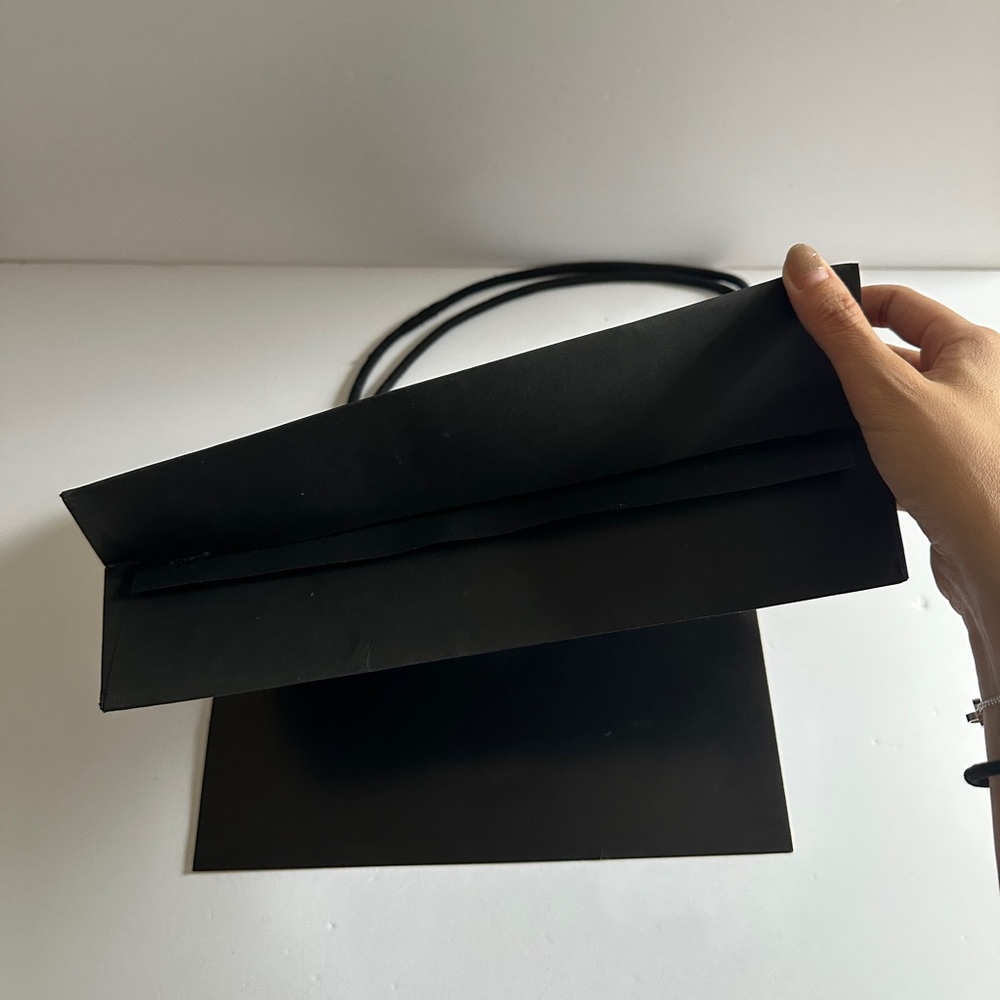 CHANEL Black and White Shopping Gift Bag - Picture 6 of 7